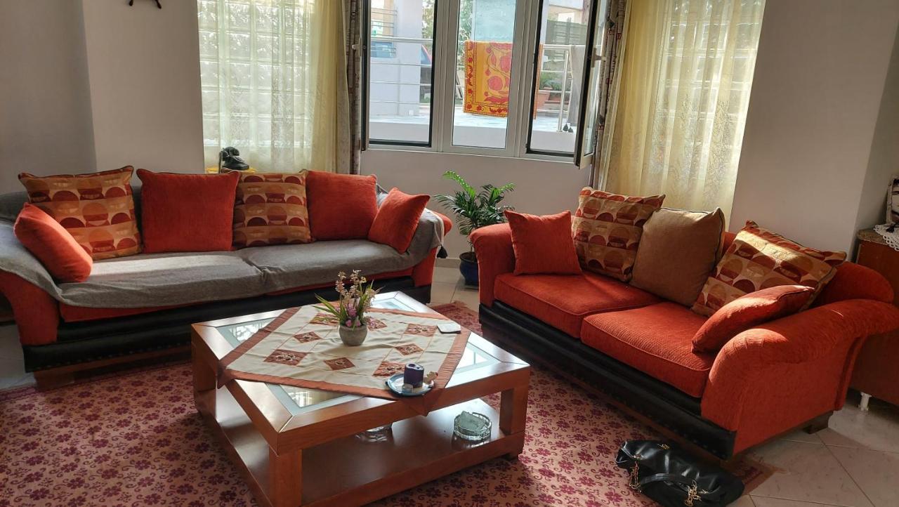 Lirika'S Airport House Apartment Artemida  Ngoại thất bức ảnh