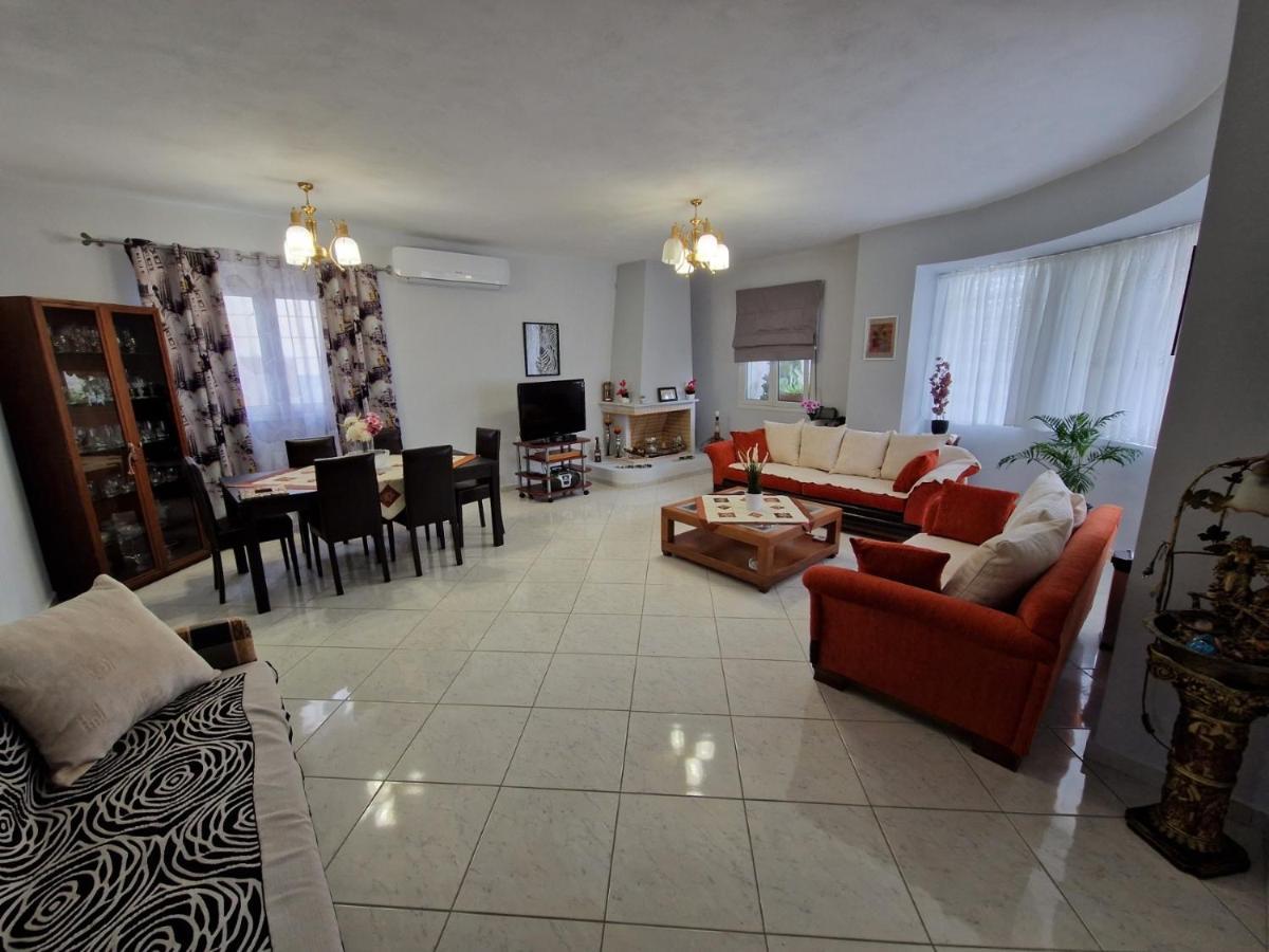 Lirika'S Airport House Apartment Artemida  Ngoại thất bức ảnh